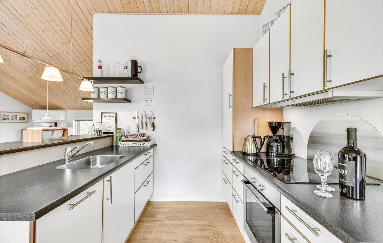 Cozy Home In Tarm With Kitchen Εξωτερικό φωτογραφία