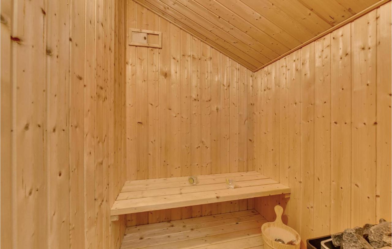 Cozy Home In Tarm With Kitchen Εξωτερικό φωτογραφία