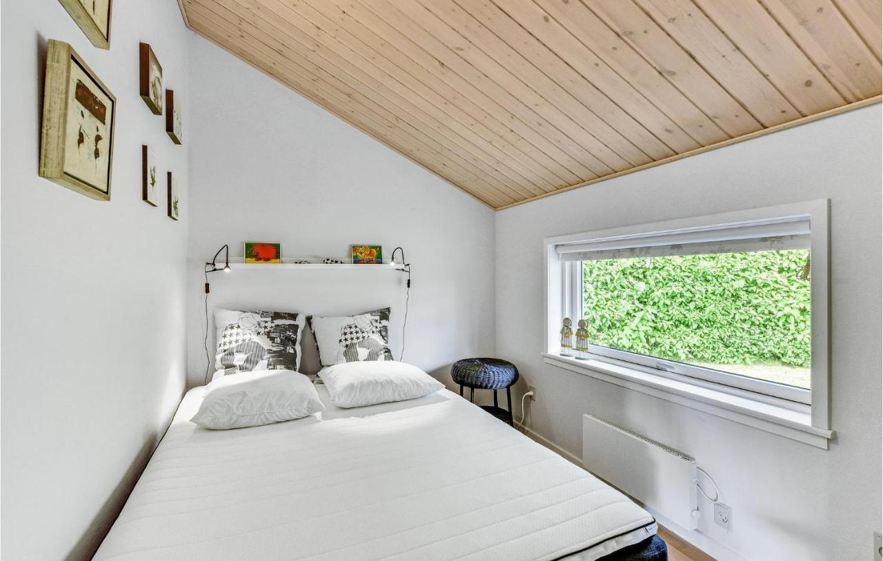 Cozy Home In Tarm With Kitchen Εξωτερικό φωτογραφία