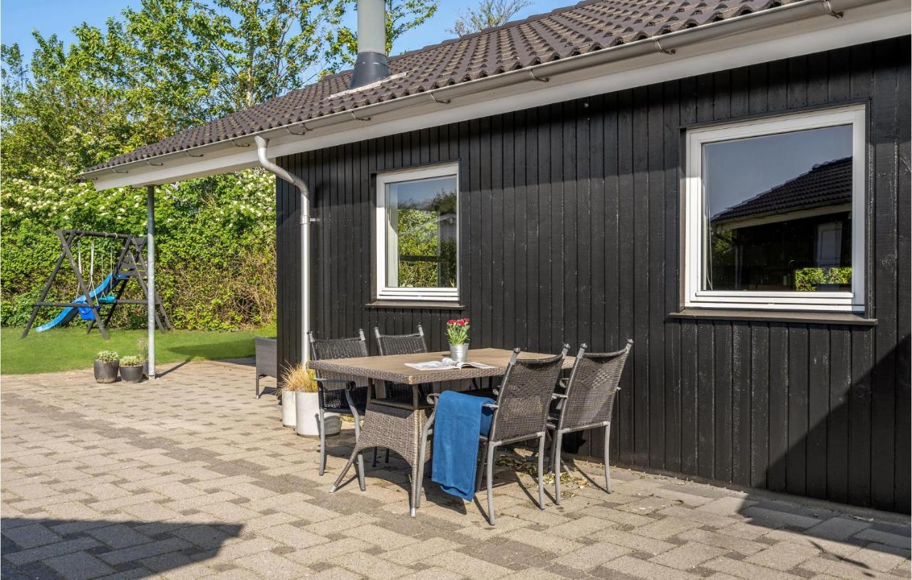 Cozy Home In Tarm With Kitchen Εξωτερικό φωτογραφία